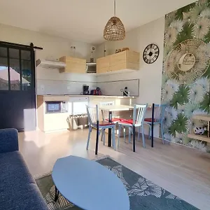  Appartement Giens Proche De Sable Fin Lesclesdenicole